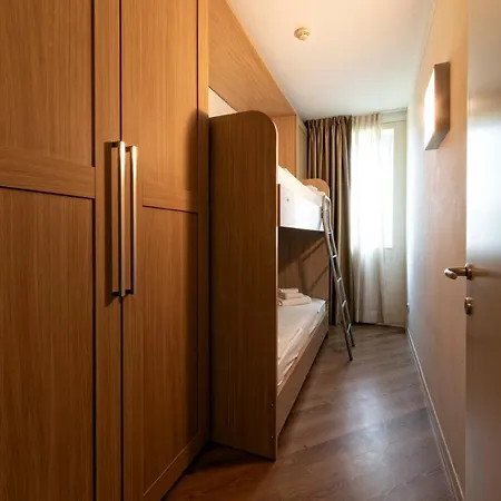 Garda Apart-hotel 4*
