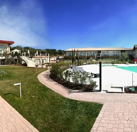 Aparthotel Garda Moniga del Garda