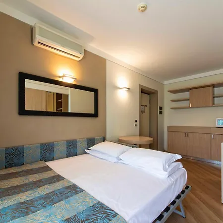 Garda Aparthotel Moniga del Garda