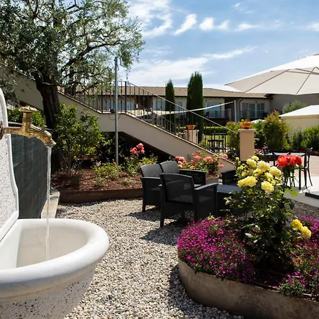 Aparthotel Garda