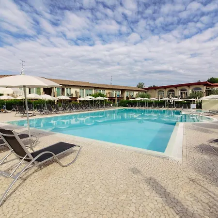 Garda Aparthotel Moniga del Garda