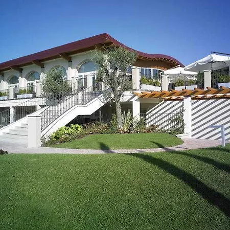 Garda Aparthotel 4*
