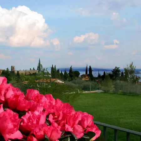 Garda Aparthotel Moniga del Garda